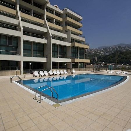Adma Blue Screen Jounieh Bagian luar foto