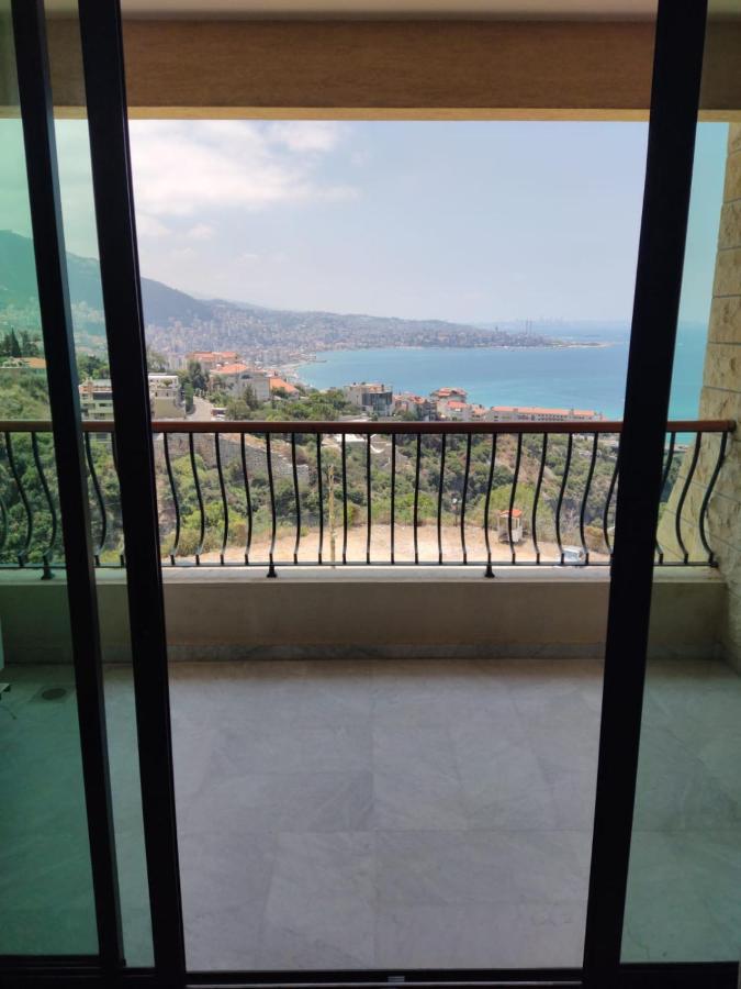 Adma Blue Screen Jounieh Bagian luar foto
